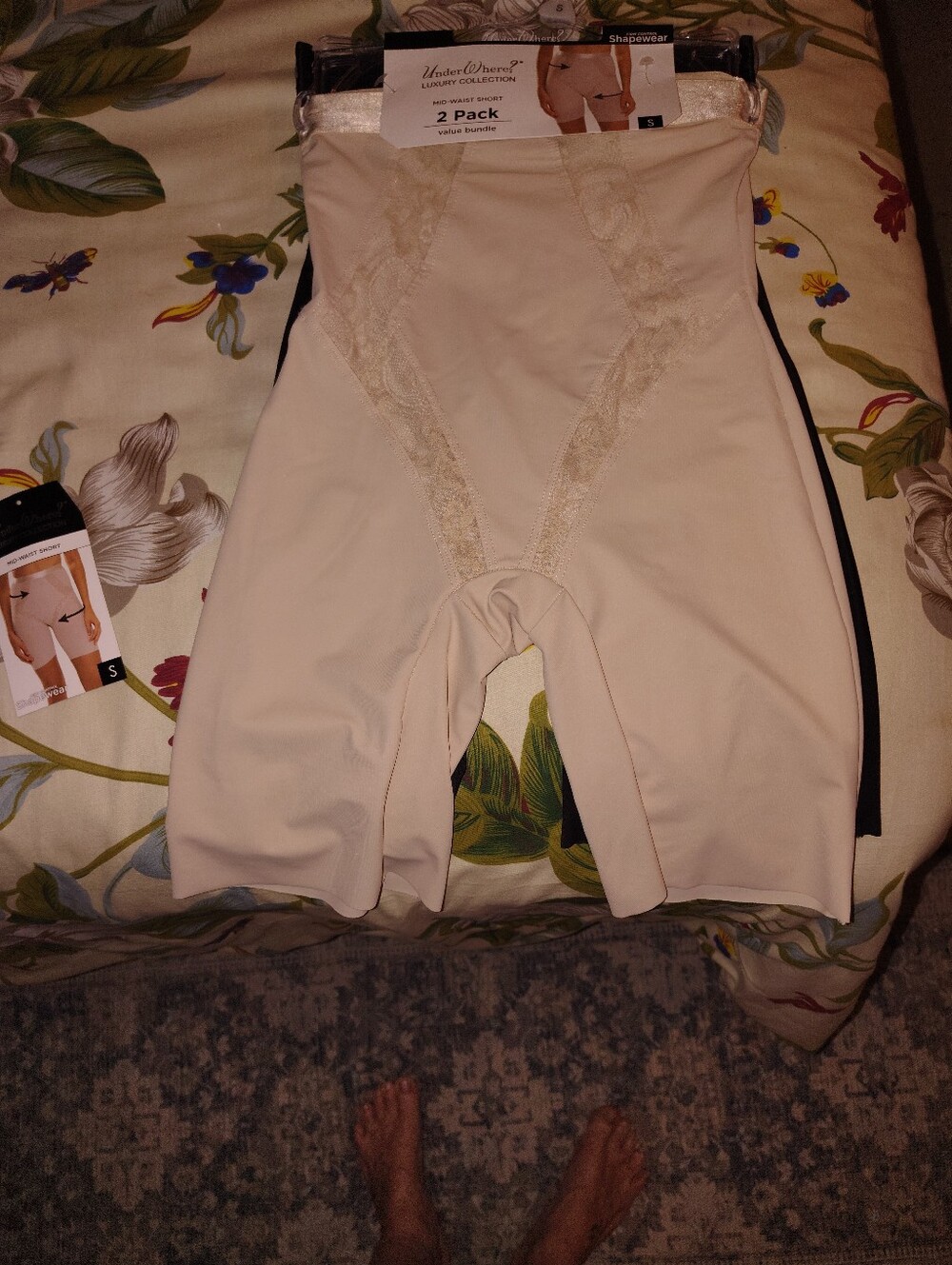 Undercover High-Waist Shaping Short in Cream with Lace Trim